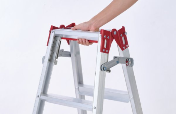 画像4: はしご兼用伸縮脚立 (4)