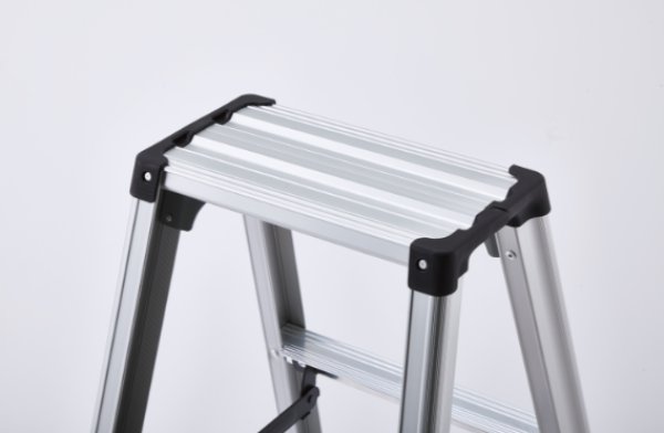 画像3: 軽量脚立　脚軽 (3)