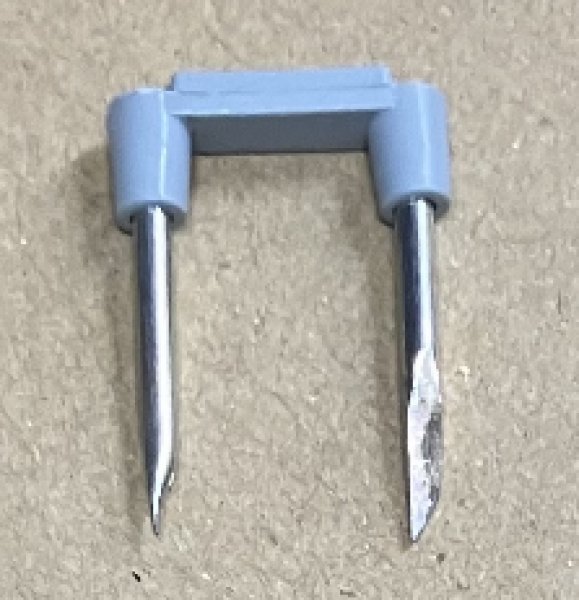 画像1: 絶縁ステップル　小　100個入　P19-1408 (1)